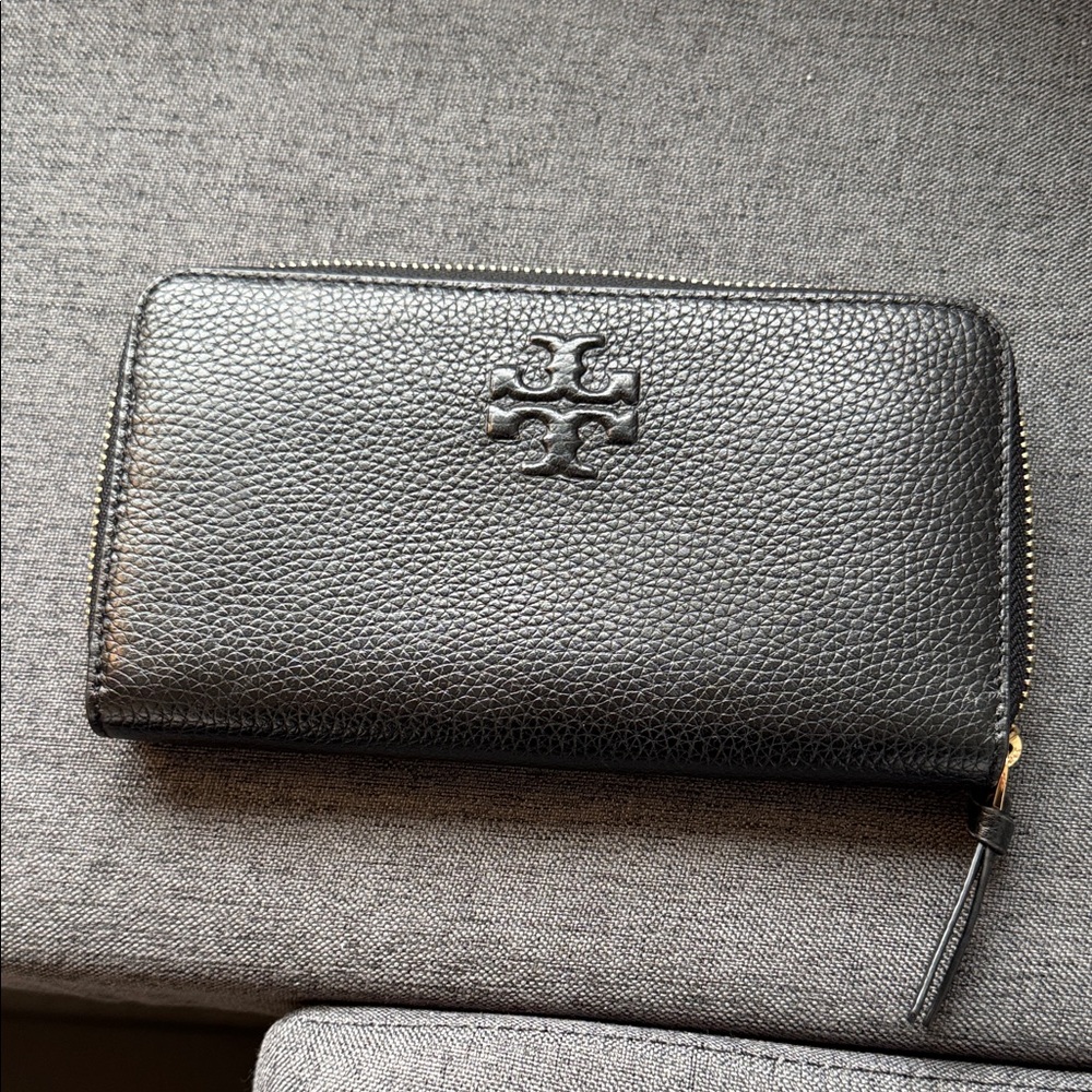 Tory Burch Black Pebbled Leather Zip Wallet